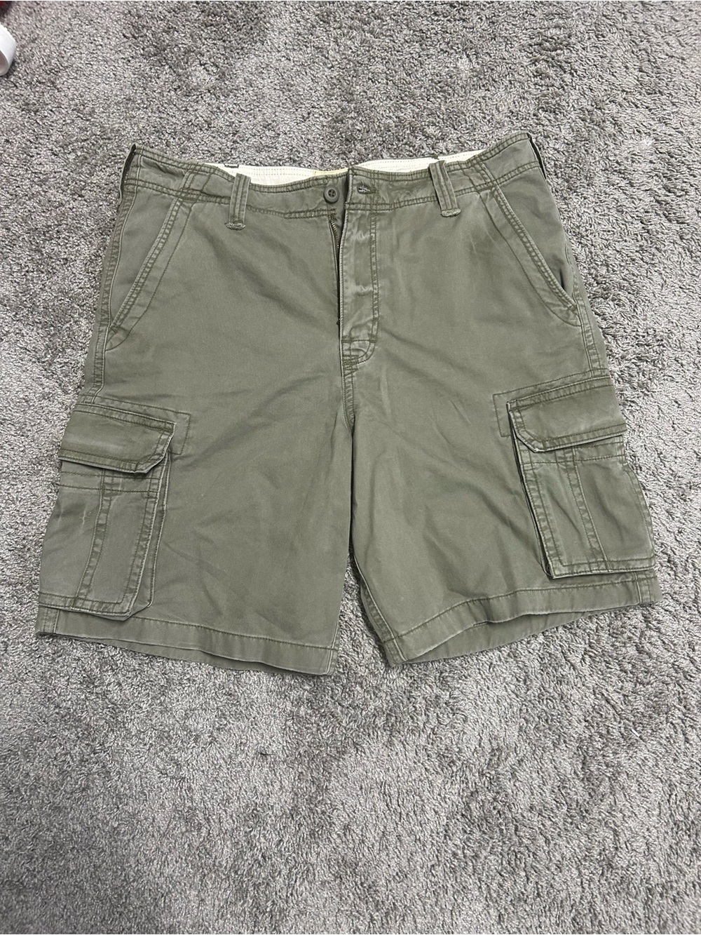 Baggy Hollister Olive Green Cargo Shorts